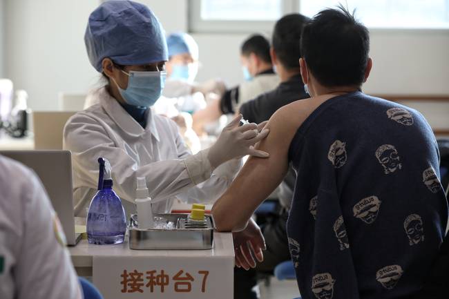 哪些人不适合接种新冠疫苗？北京西城疫苗接种多人被“劝退”