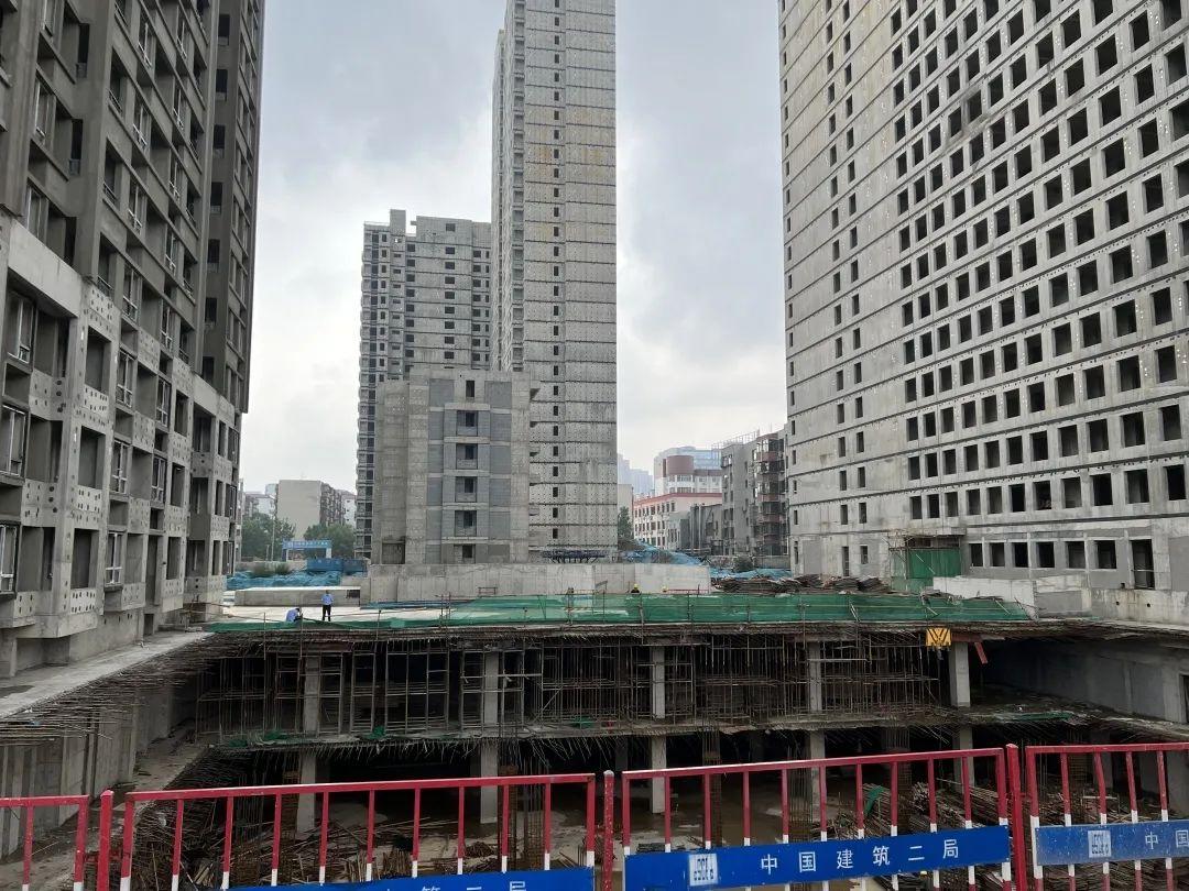 鄭州知名爛尾樓迎來複工鄭州市的爛尾樓