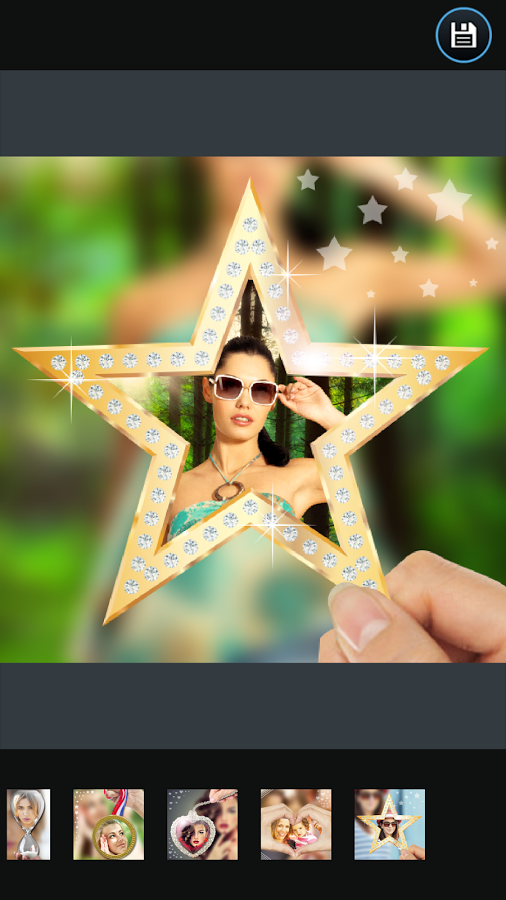 װ